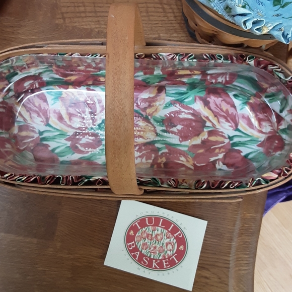 LONGABERGER  TULIP BASKET - Picture 2 of 3